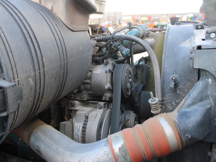 2004-international-durastar-4300-image-109