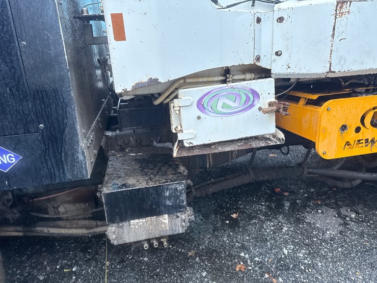 2012-autocar-acx64-image-11