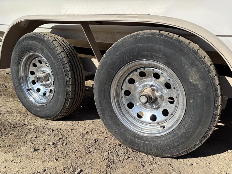 2006-unknown-trailer-image-55