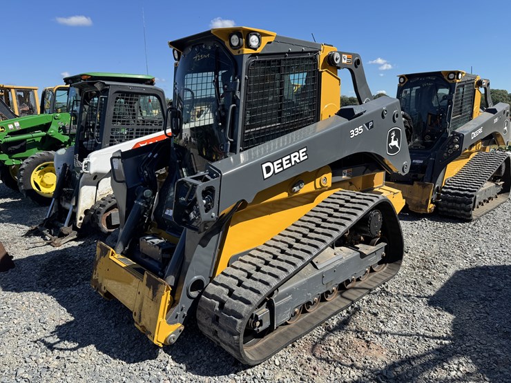 deere-335p-image-1
