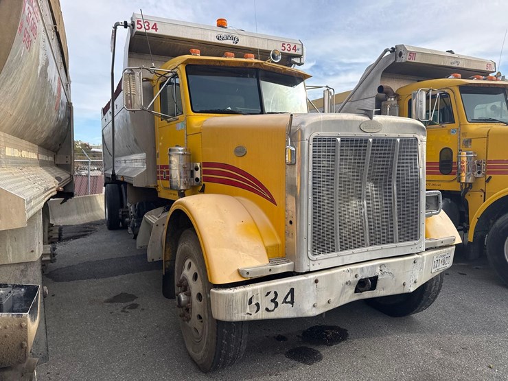 1997-peterbilt-378-image-1