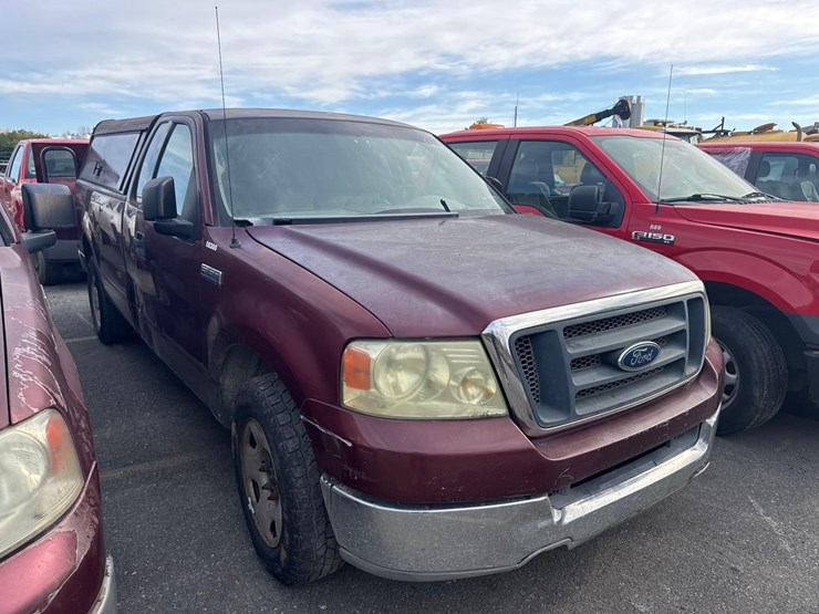 2014-ford-f150-xl-image-2