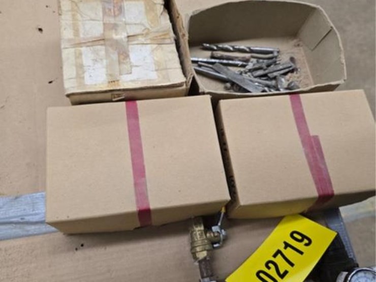 #2719-•-regulators,-screws,-&-bits-image-4