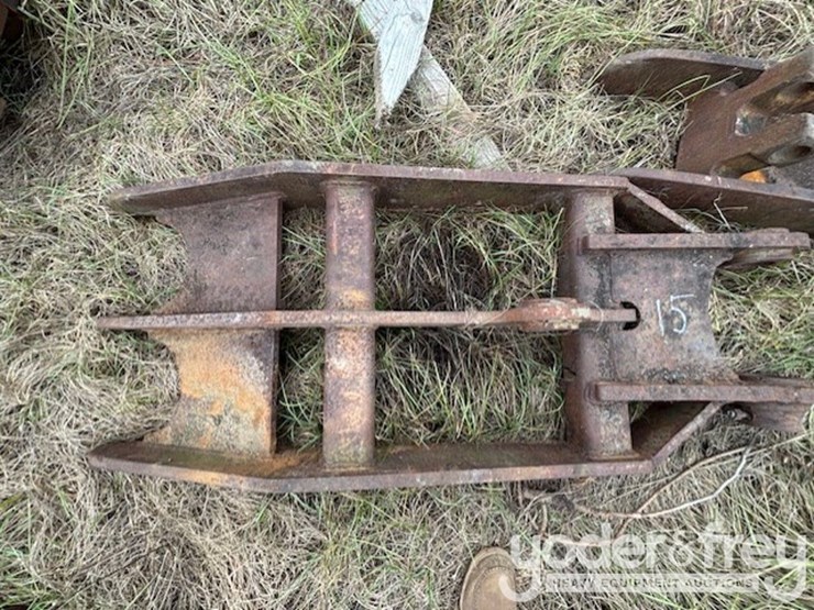 geith-24"-wide-3-tine-stiff-link-manual-thumb-3"-pin-image-1