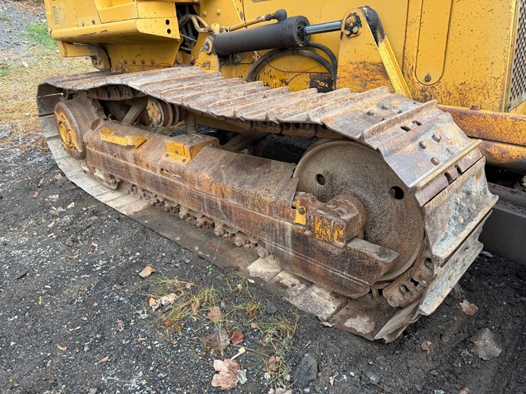 caterpillar-d4c-xl-image-11