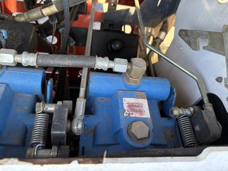 2007-bobcat-mt52-image-33