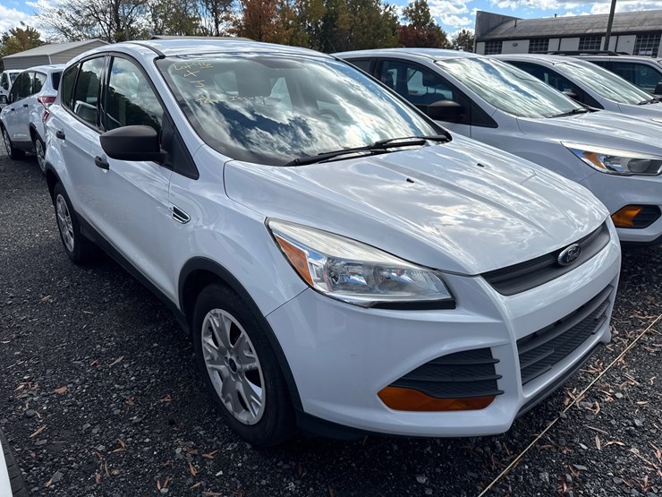 2015-ford-escape-image-32