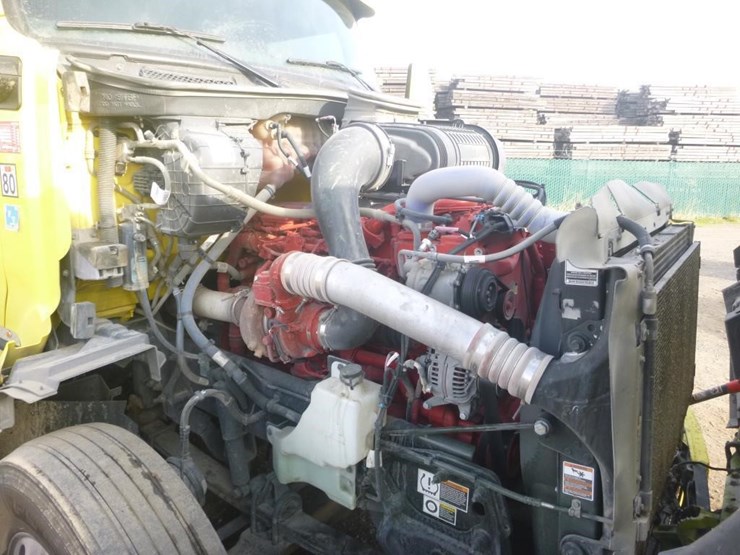 2024-peterbilt-579-image-21