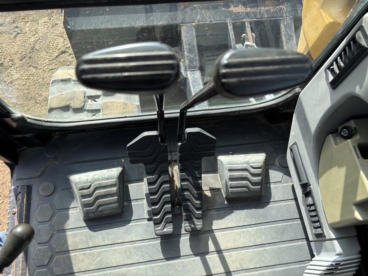 2013-caterpillar-308e2-cr-image-30