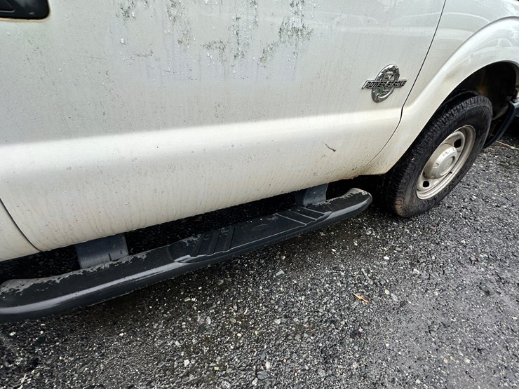 2012-ford-f250-xl-image-24