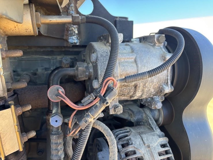 2004-case-721d-image-68