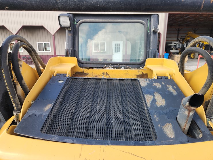 caterpillar-257-image-18