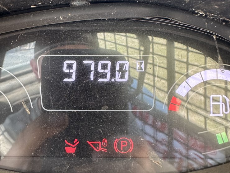 2024-bobcat-t770-image-2