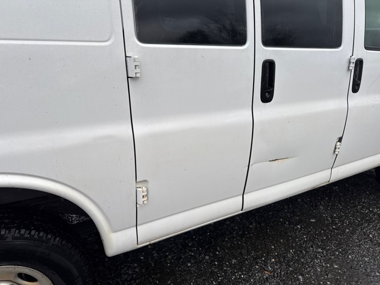 2014-utility-van-image-26