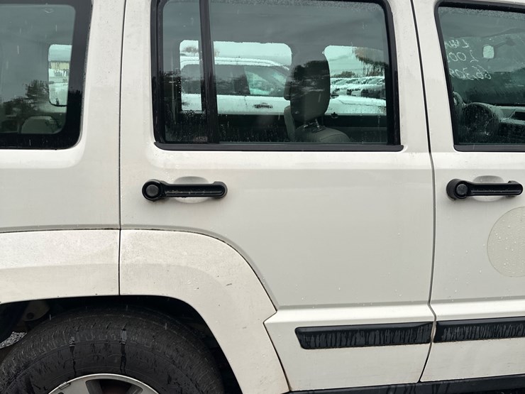 2008-jeep-liberty-image-14