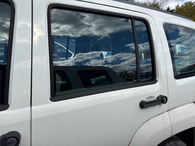 2008-jeep-liberty-image-38