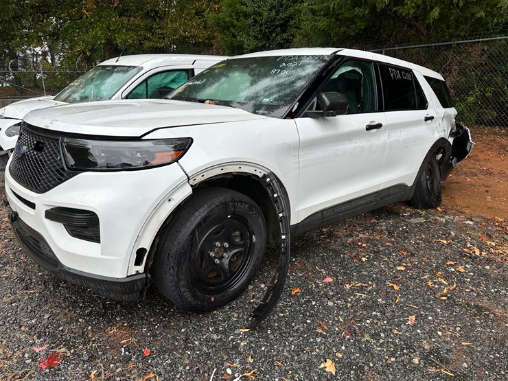 2021-ford-explorer-image-6