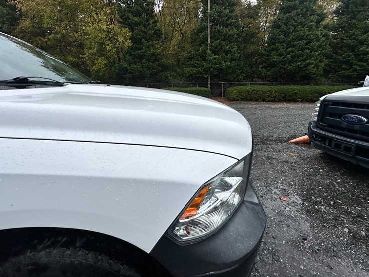 2015-dodge-ram-1500-image-28