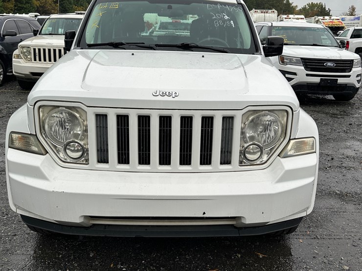 2012-jeep-liberty-image-6