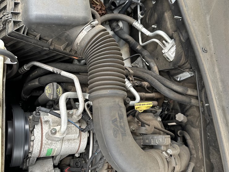 2012-jeep-liberty-image-35