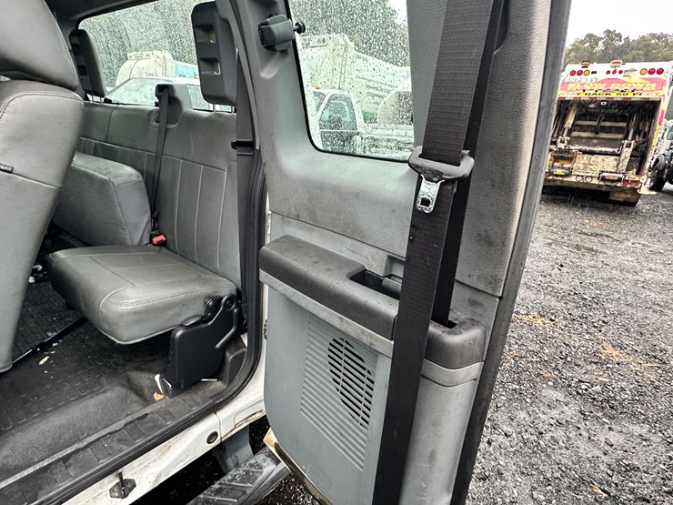 2012-ford-f250-xl-image-82