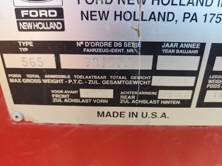 new-holland-565-image-3