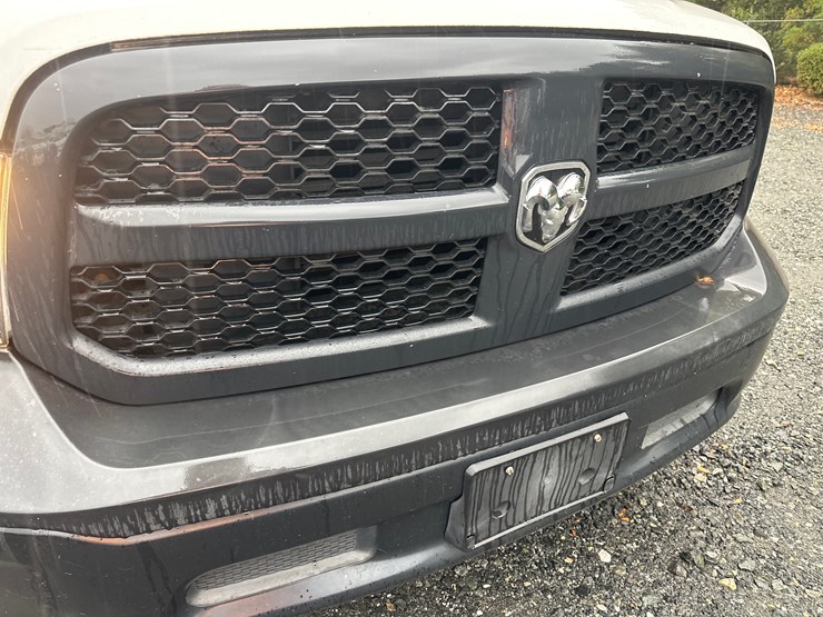 2015-dodge-ram-1500-image-21