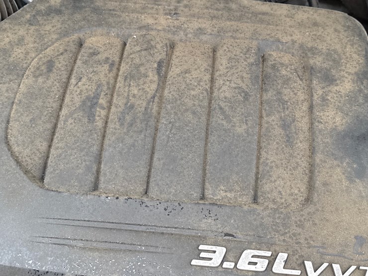 2014-dodge-caravan-image-40