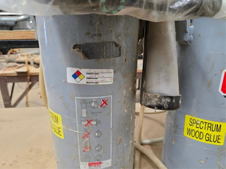 #2723-•-2---pneumatic-glue-sprayers-image-3