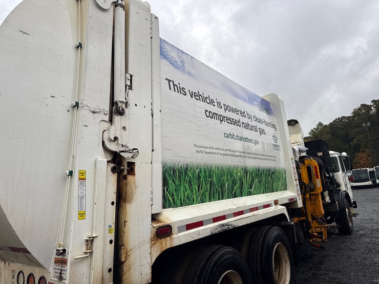 2016-autocar-acx64-image-28