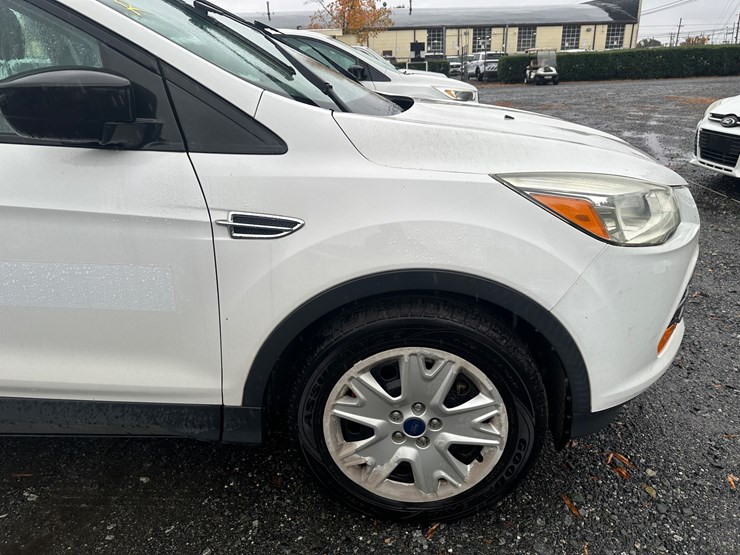 2015-ford-escape-image-9