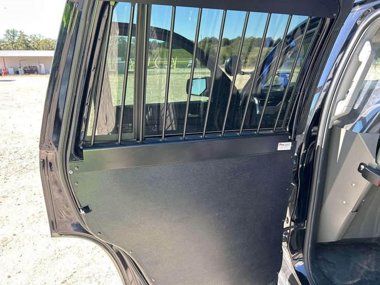 2018-chevrolet-tahoe-image-18