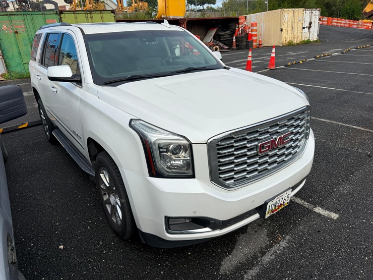 2019-gmc-yukon-denali-image-2