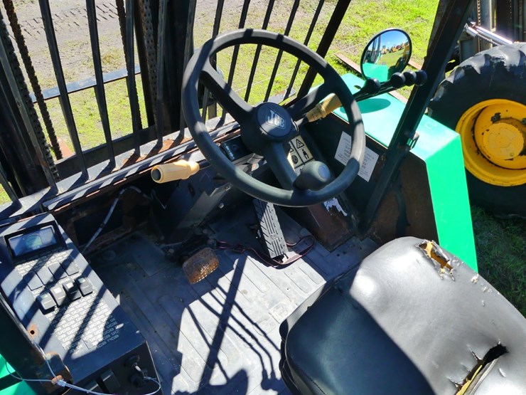 2014-jcb-930-image-10