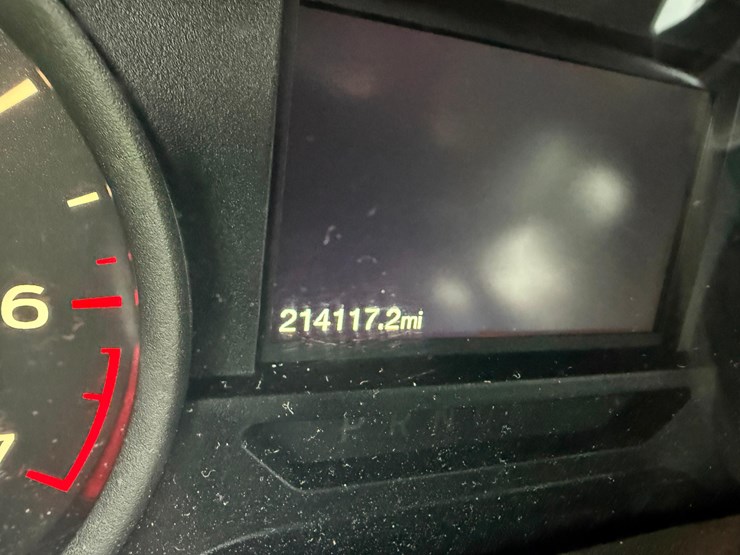 2017-ford-f150-xl-image-11