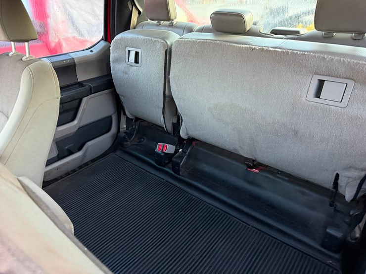 2015-ford-f150-xl-image-9