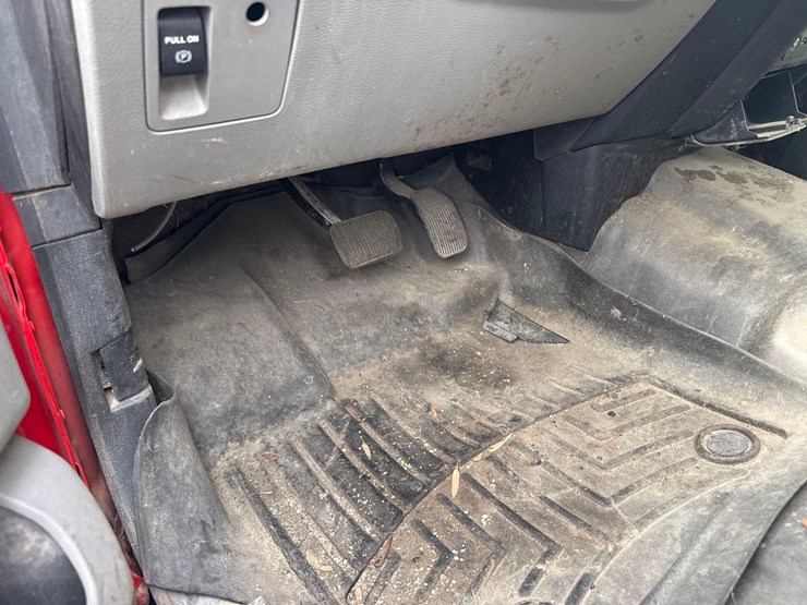 2015-ford-f150-xl-image-17