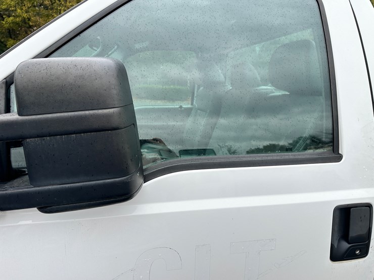 2015-ford-f350-xl-image-48