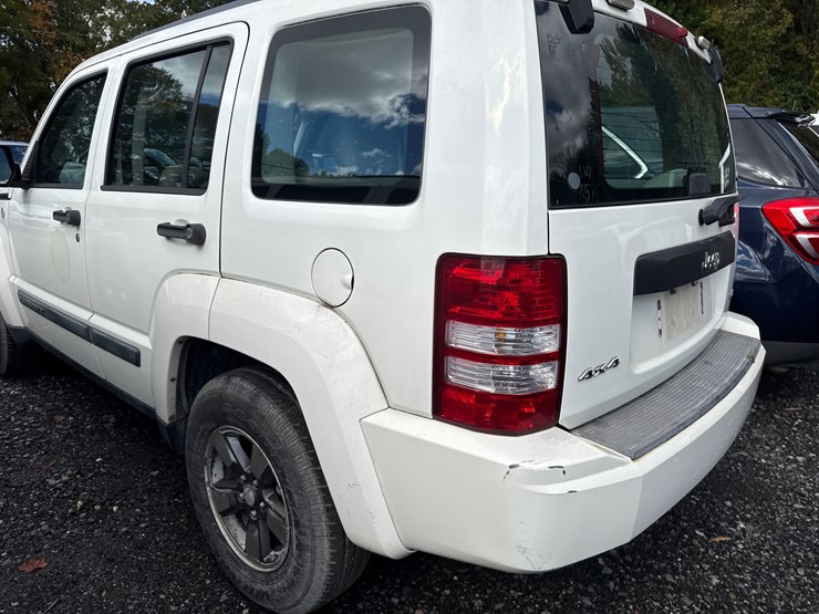 2008-jeep-liberty-image-39