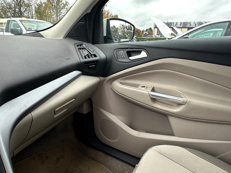 2014-ford-escape-image-74