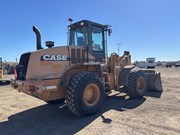 2004-case-721d-image-3