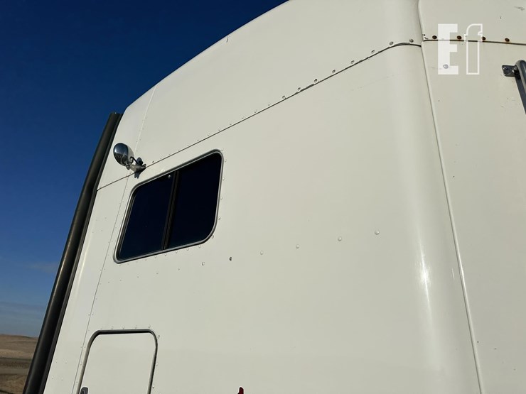 2014-peterbilt-386-image-4