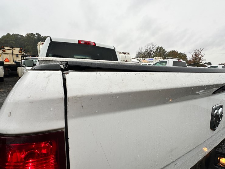 2015-dodge-ram-1500-image-49