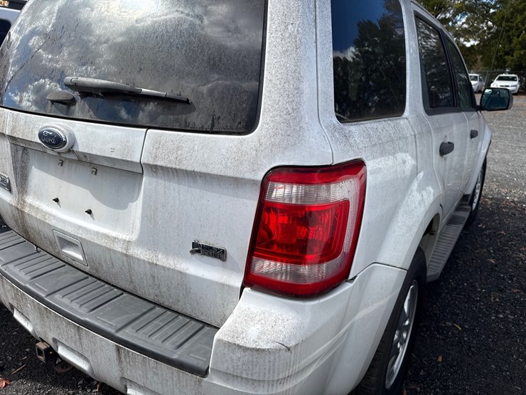 2012-ford-escape-xlt-image-41