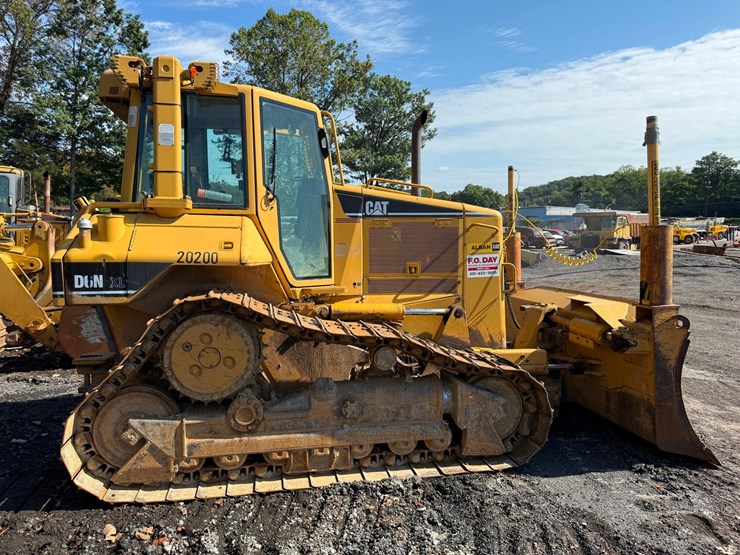 caterpillar-d6n-xl-image-7