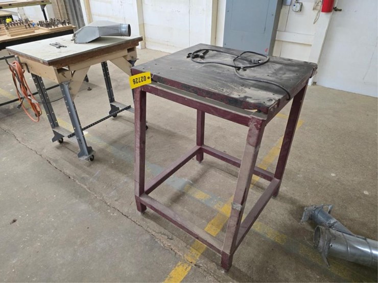 #2726-•-milwaukee-26"-x-31"-router-table-image-1