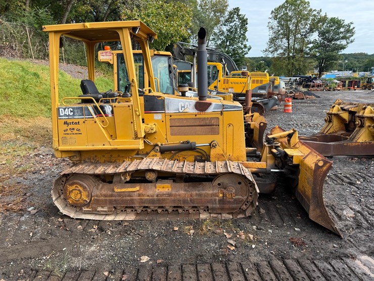 caterpillar-d4c-xl-image-17