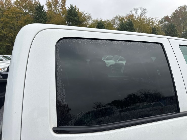 2016-chevrolet-silverado-image-13