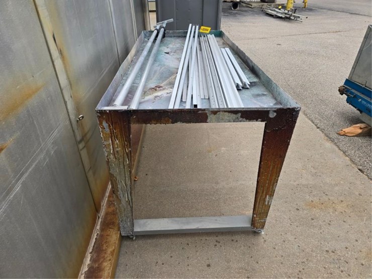 #2694-•-shop-table-image-3