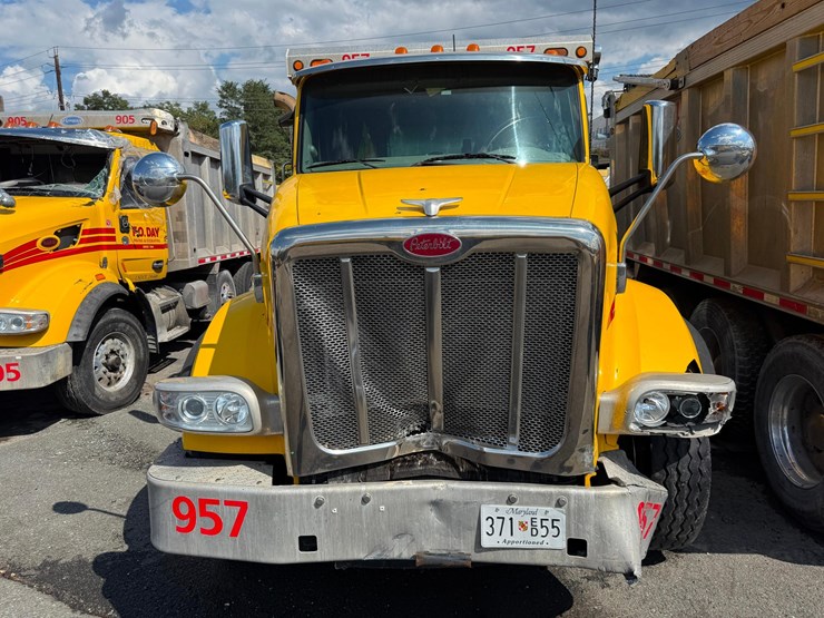 2018-peterbilt-567-image-6